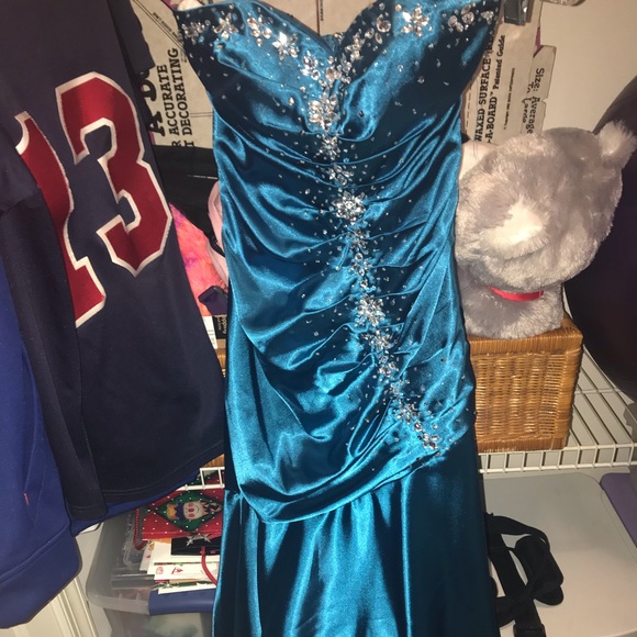 Dresses & Skirts - Blue sequin strapless prom formal dress size 1/2